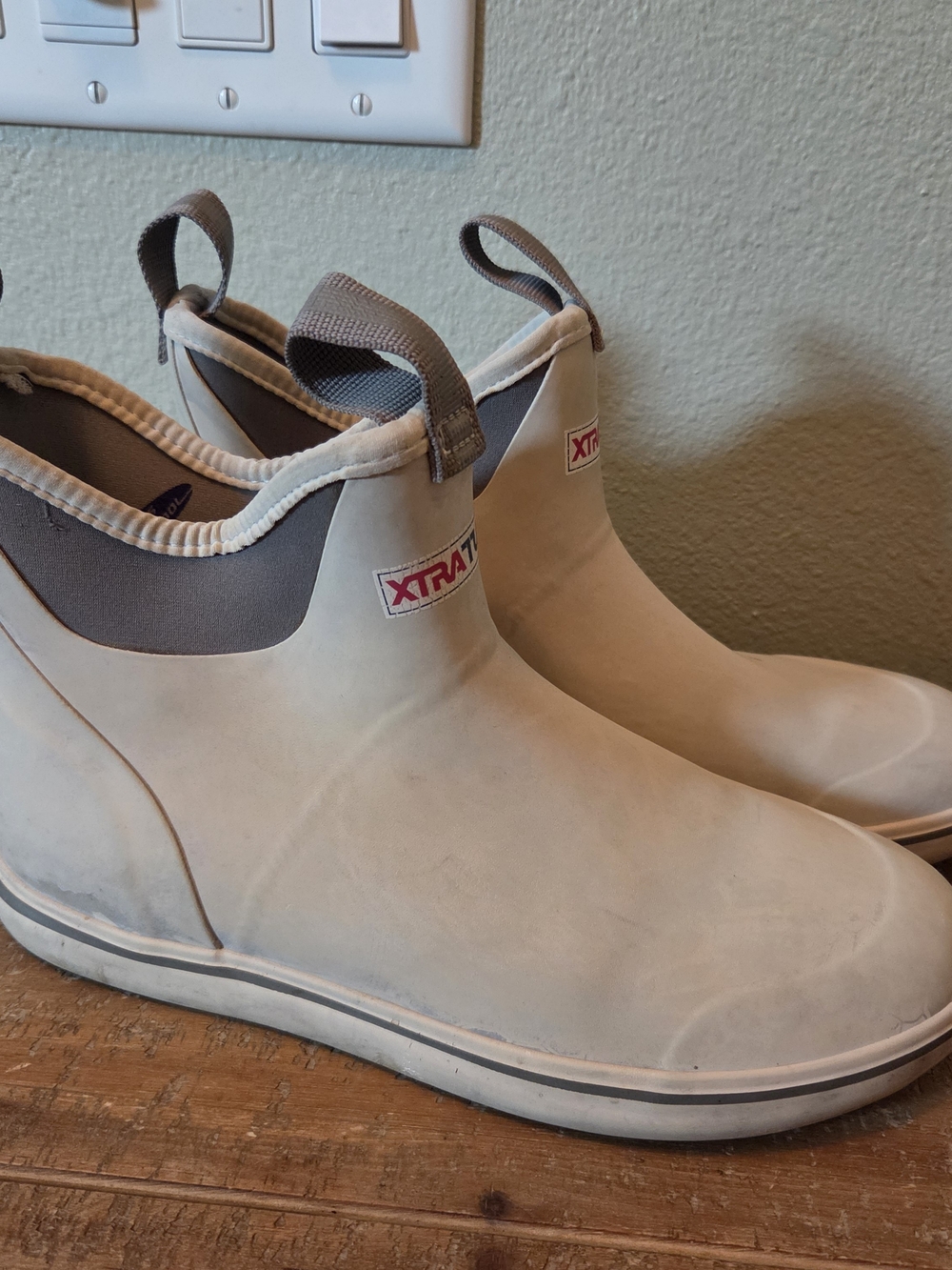 Xtratuf Men’s Ankle Rubber Deck Boots Beige/Gray Non-Marking Sole US 8 EU 41